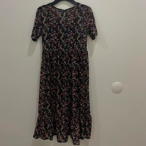Charming Floral Kids Dress in Black
